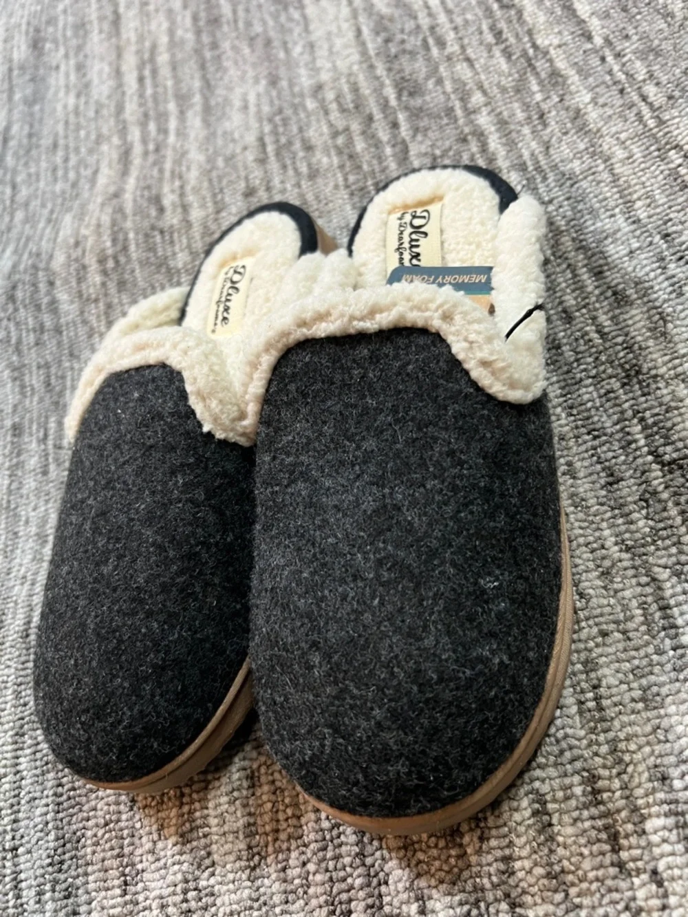 Dluxe by dearfoams Women's Maci Felted Scuff Slippers Size S